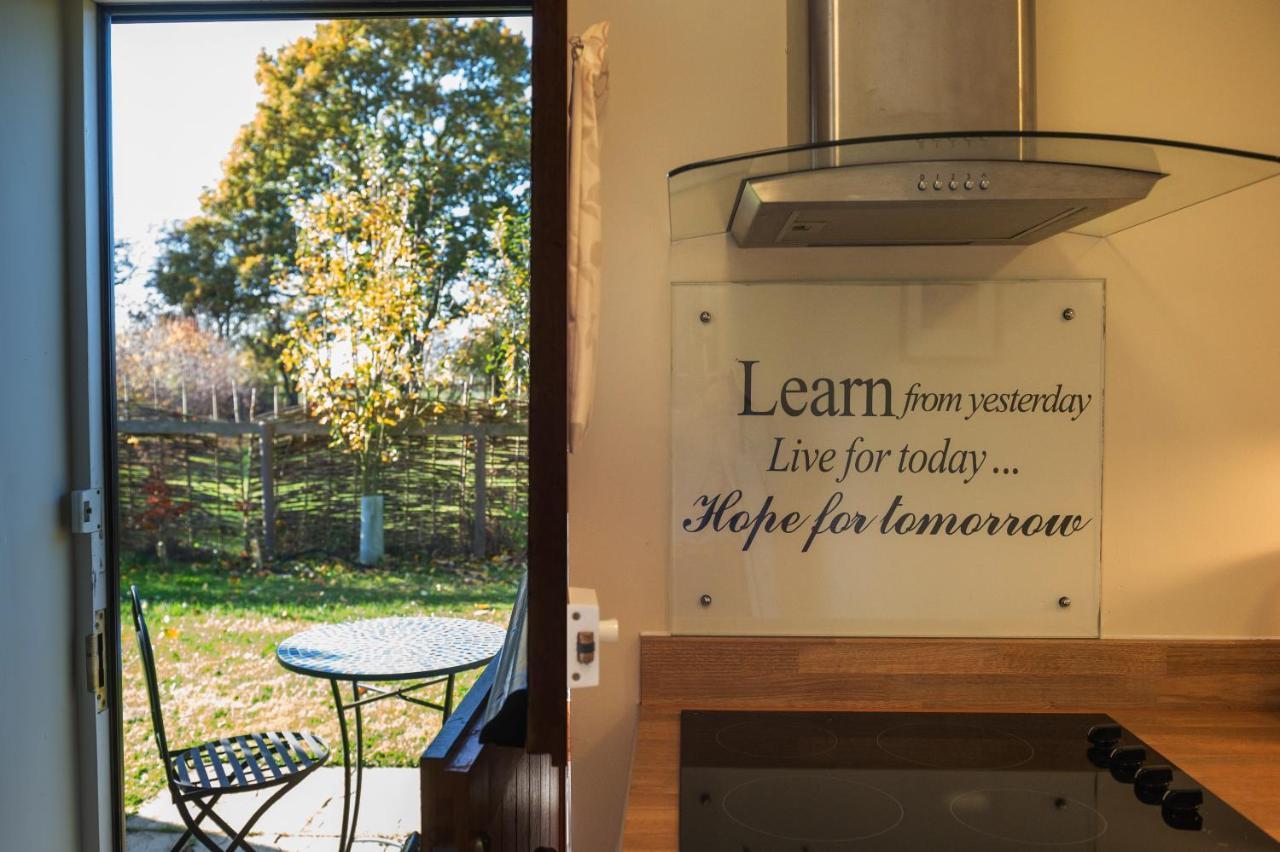 Mollett'S Farm Apartment Саксмъндам Екстериор снимка